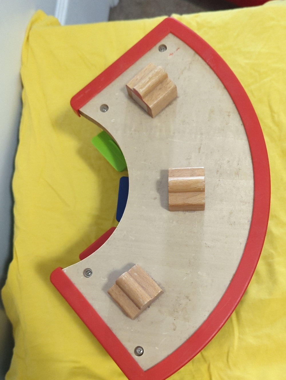 Cuggington Roundhouse Wooden Train Sets - Picture 6 of 10